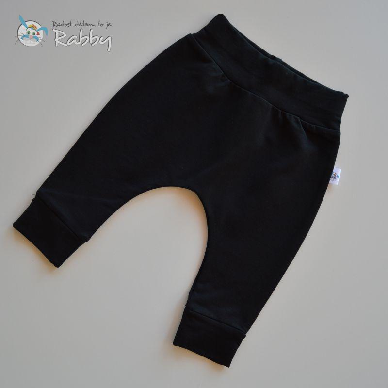 Baggy tepláčky černé vel. 68