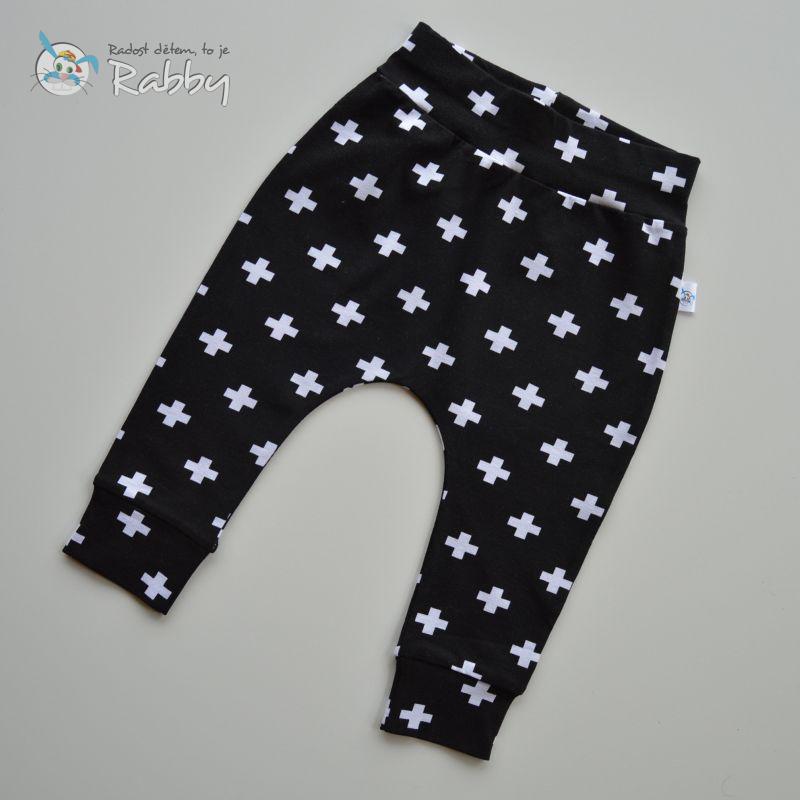 Baggy tepláčky kříže na černé vel. 86