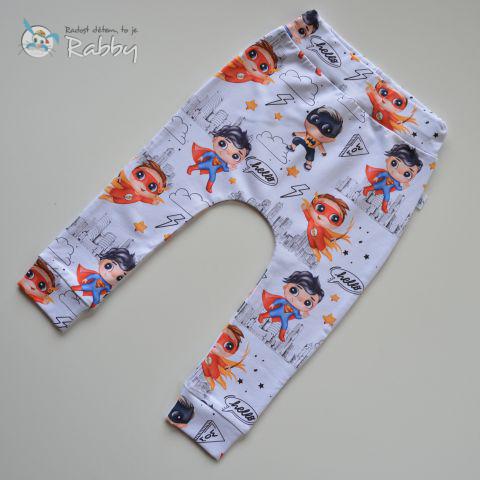 Baggy tepláčky superhrdinové vel. 98