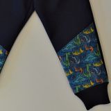 Softshellové kalhoty modré s dino 1 - klasický střih vel. 104