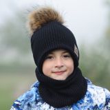 Set zimní čepice a nákrčníku černá pletenina s hnědou bambulí vel. 44 (obvod hlavy 43-46 cm)