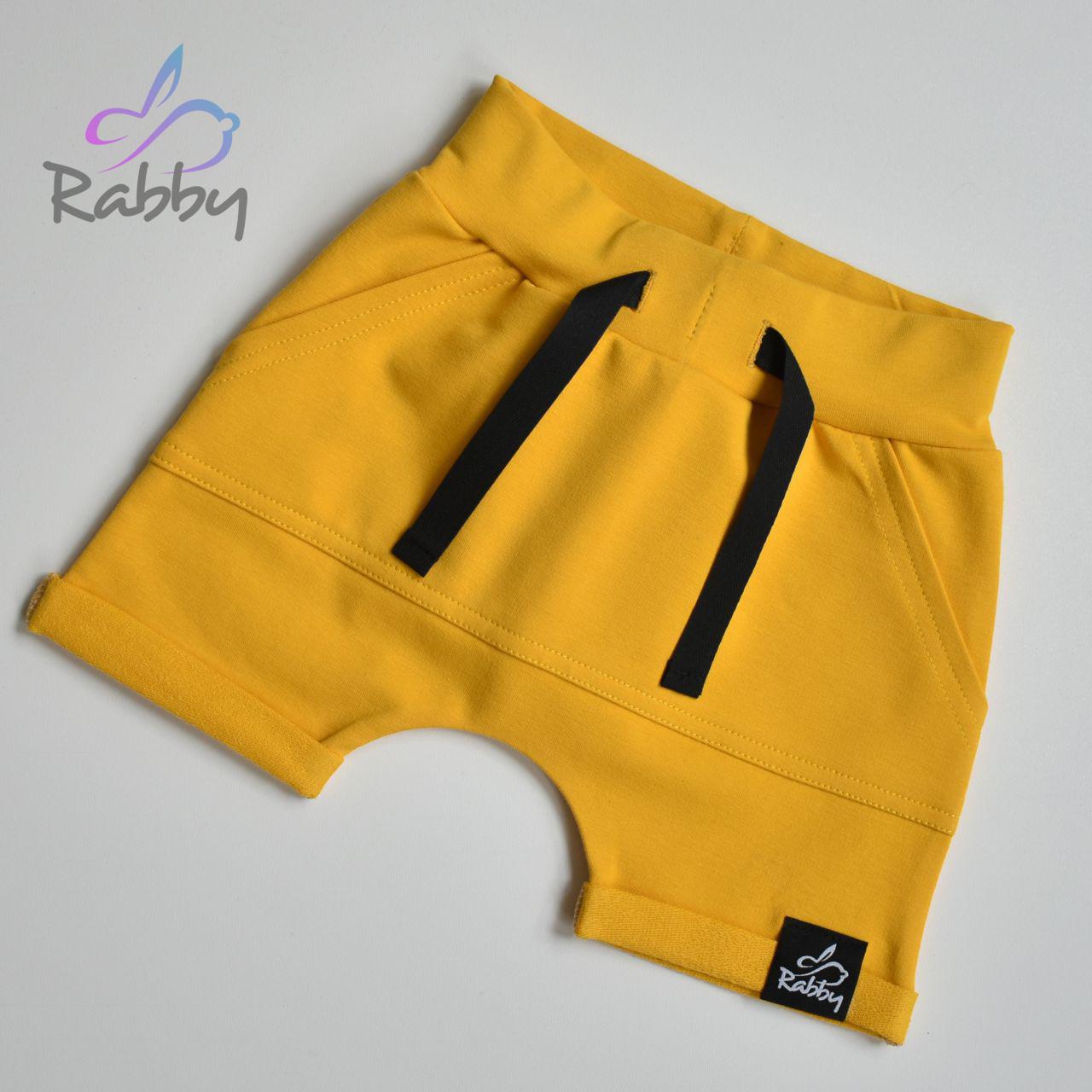 Baggy kraťasy hořčice s velkou kapsou a tkaničkou vel. 104/110