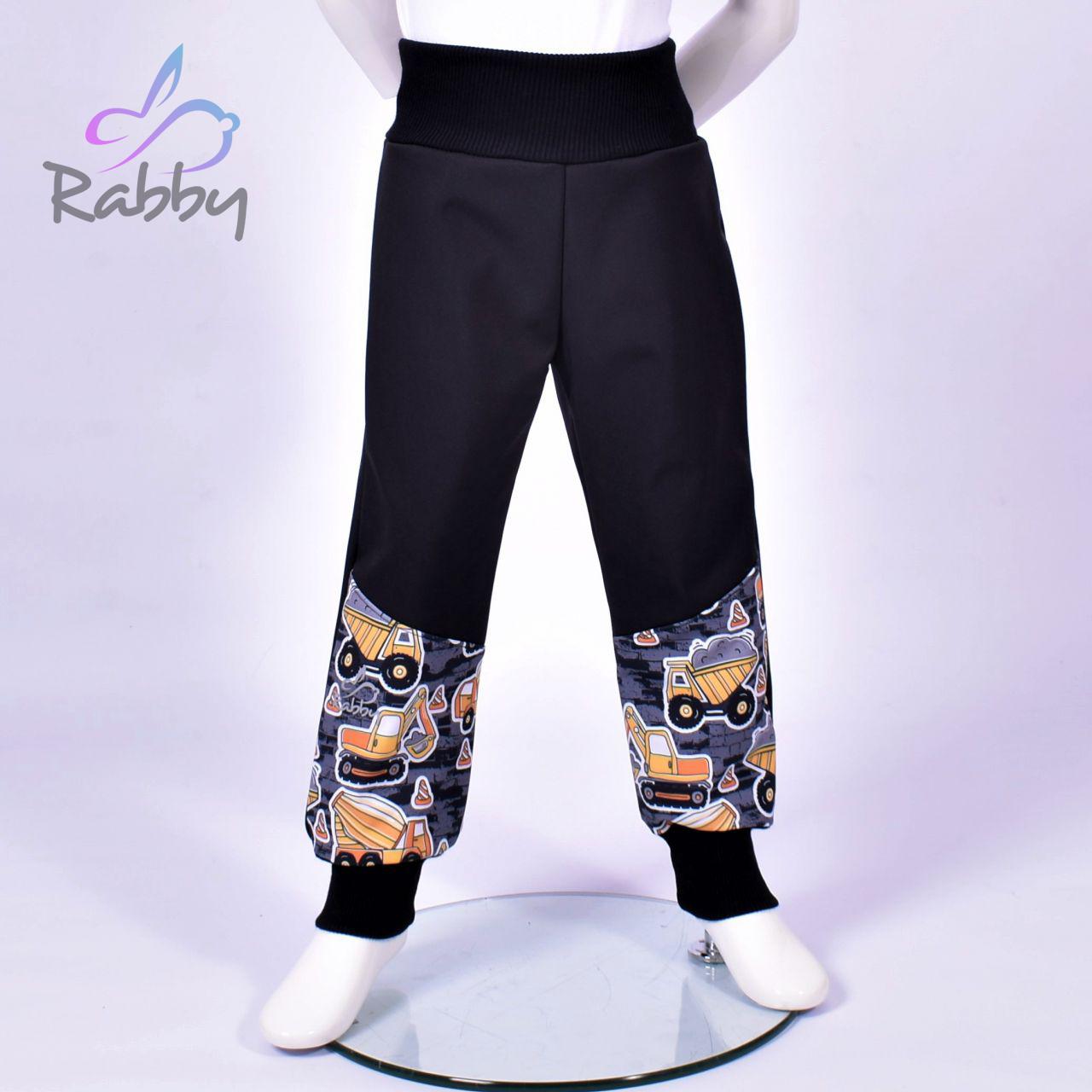 Zimní softshellové kalhoty černé s přestřižením stavební stroje - klasický střih vel. 98