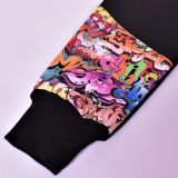 Zimní softshellové kalhoty černé s přestřižením graffiti - klasický střih vel. 104
