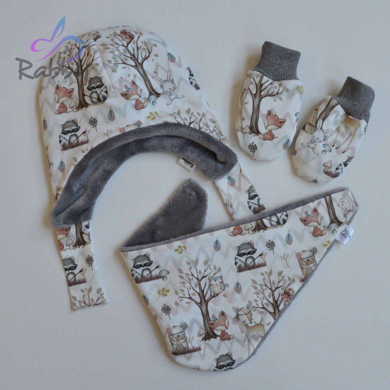 Zimní miminkovský set čepičky, šátku a rukaviček boho zvířátka na bílé vel. 41-44