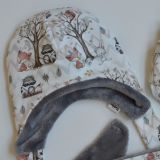 Zimní miminkovský set čepičky, šátku a rukaviček boho zvířátka na bílé vel. 41-44