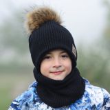 Set zimní čepice a nákrčníku černá pletenina s hnědou bambulí vel. 50 (obvod hlavy 49-52 cm)