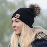 Dámská zimní čepice černá pletenina s hnědou bambulí vel. 57 (obvod hlavy 56-59 cm)
