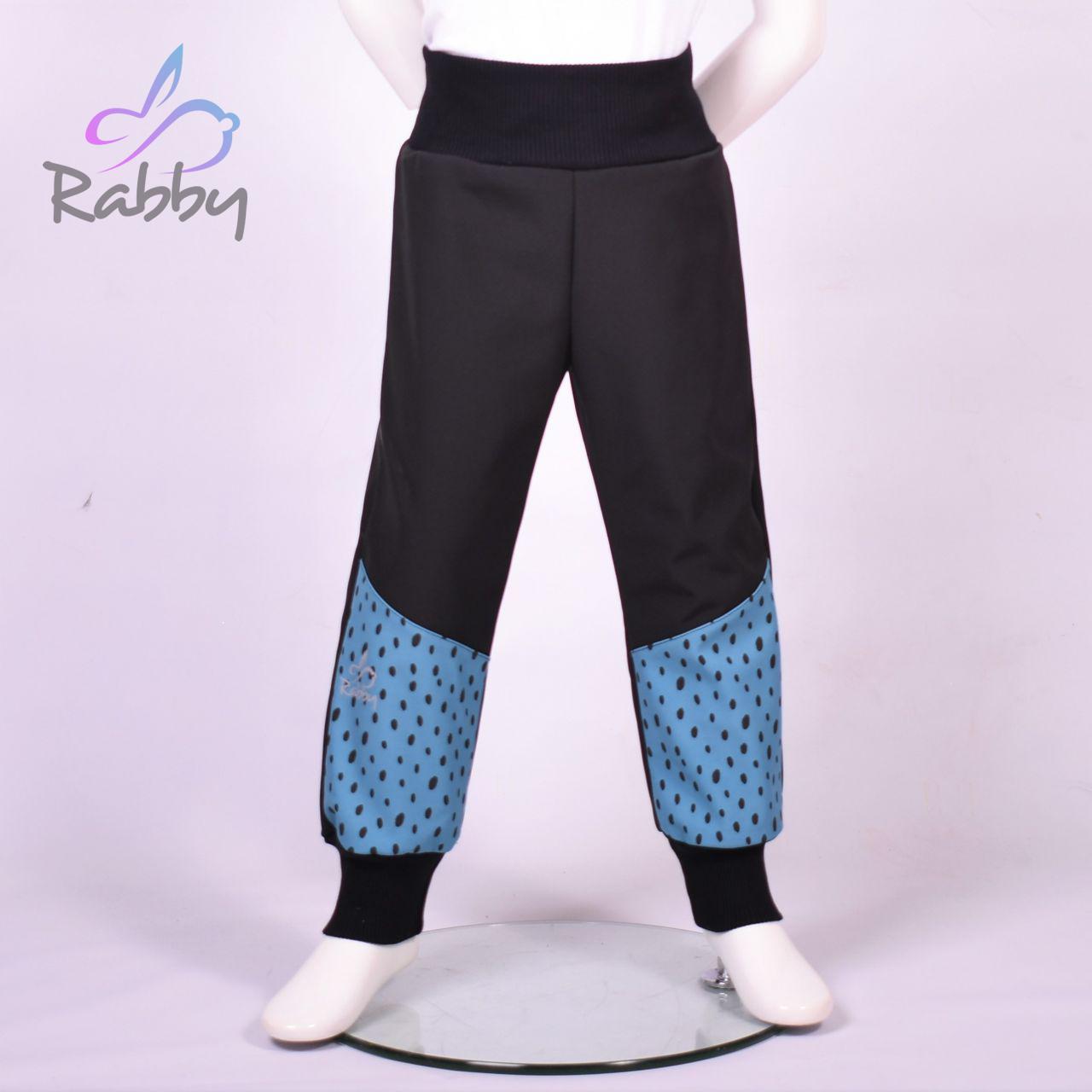 Zimní softshellové kalhoty černé s přestřižením skvrnky na modré - klasický střih vel. 116