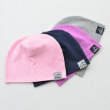 Klasická čepice lila vel. 52 (obvod hlavy 51-54 cm)