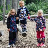 Zimní softshellové kalhoty černé s přestřižením, barevné lístky - klasický střih vel.  92