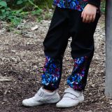 Zimní softshellové kalhoty černé s přestřižením, barevné lístky - klasický střih vel.  92