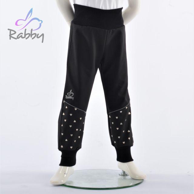 Zimní softshellové kalhoty černé s přestřižením zlatá srdíčka na černé - klasický střih vel. 92