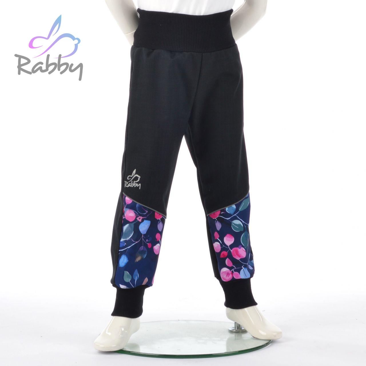 Jarní softshellové kalhoty černé s přestřižením lístky - klasický střih vel.  98