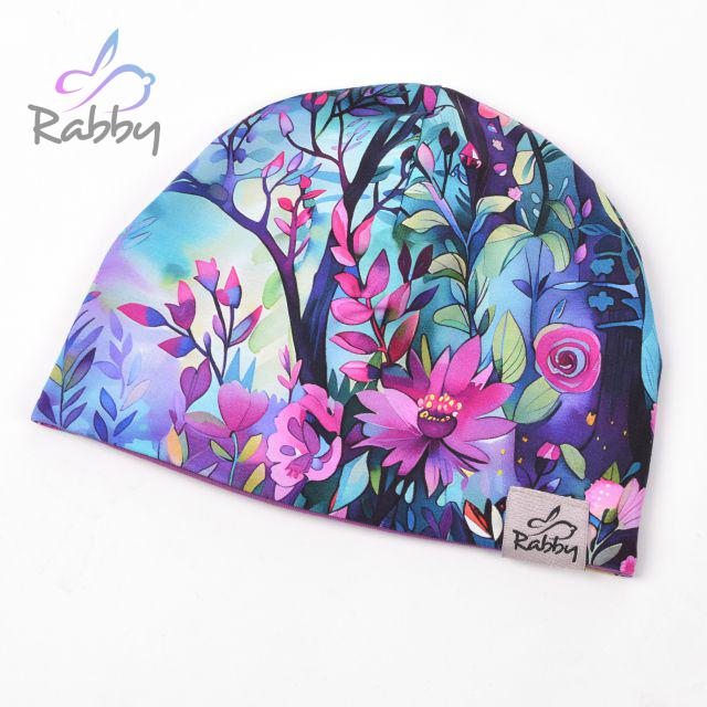 Klasická čepice rozkvetlý les vel. 40 (obvod hlavy 39-42 cm)