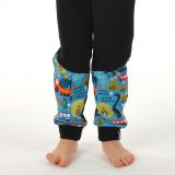 Klasické tepláky černé s přestřižením auta ve městě vel. 116