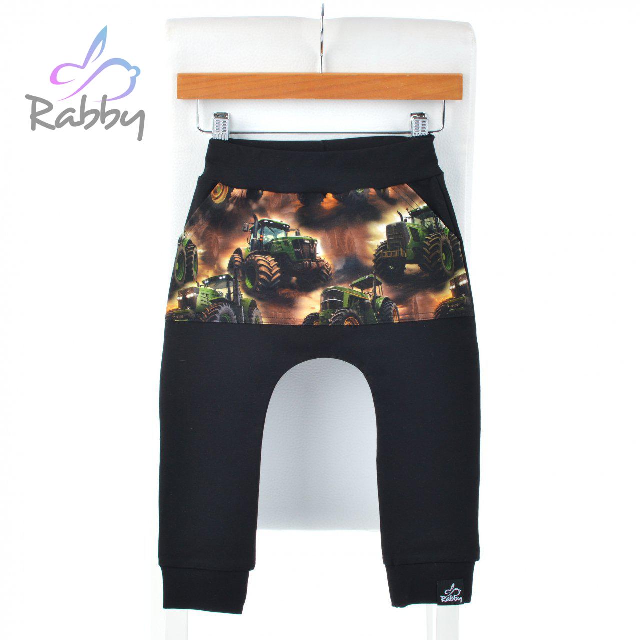 Baggy tepláčky černé s kapsou zelené traktory vel. 104