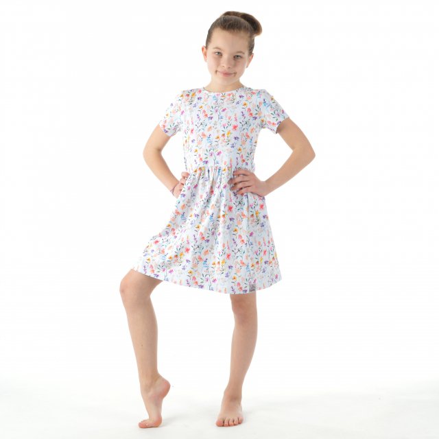 Šaty řasené pestré kvítky vel. 80