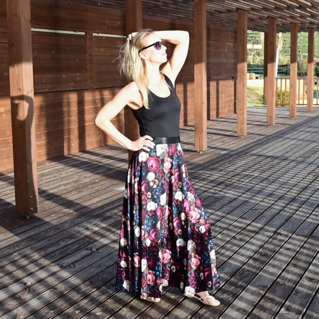 Dámská sukně dlouhá květinová vel. XS